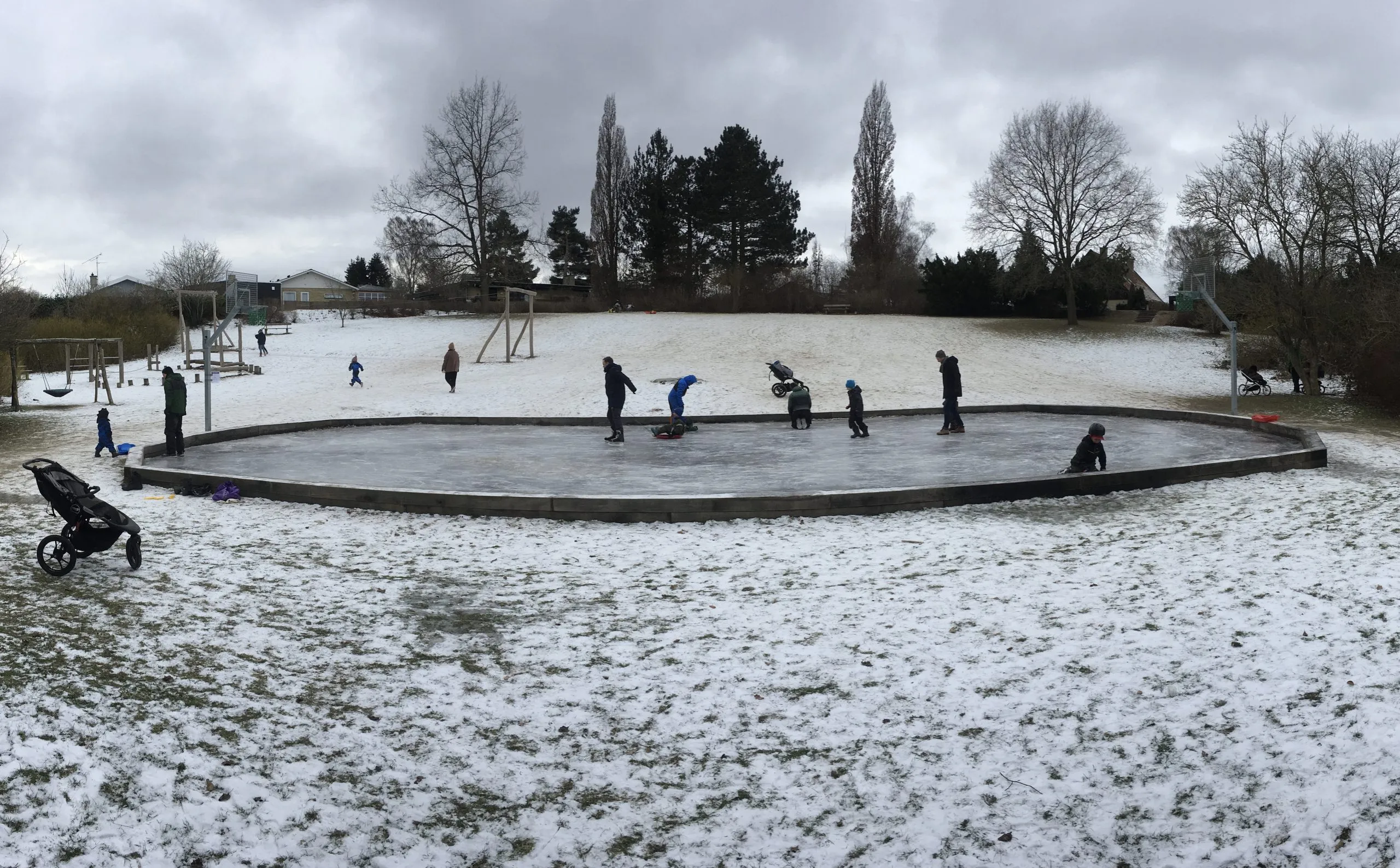Skøjtebanen i Hanevangsparken